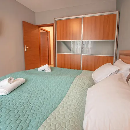 Stylish In Karolina Apartman
